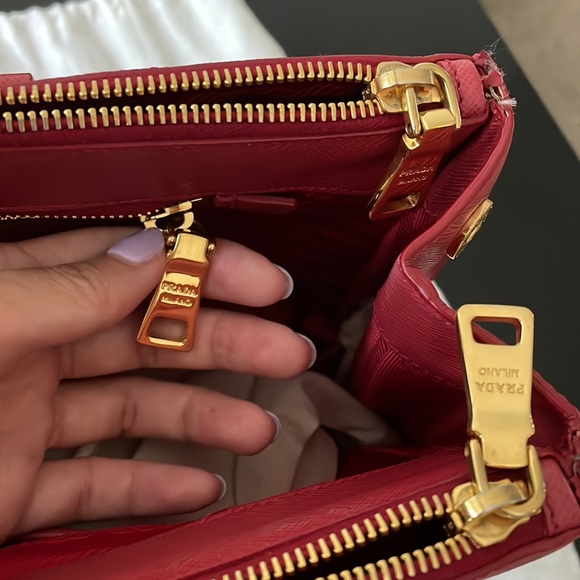 Prada bag (authentic) - Picture 8 of 9
